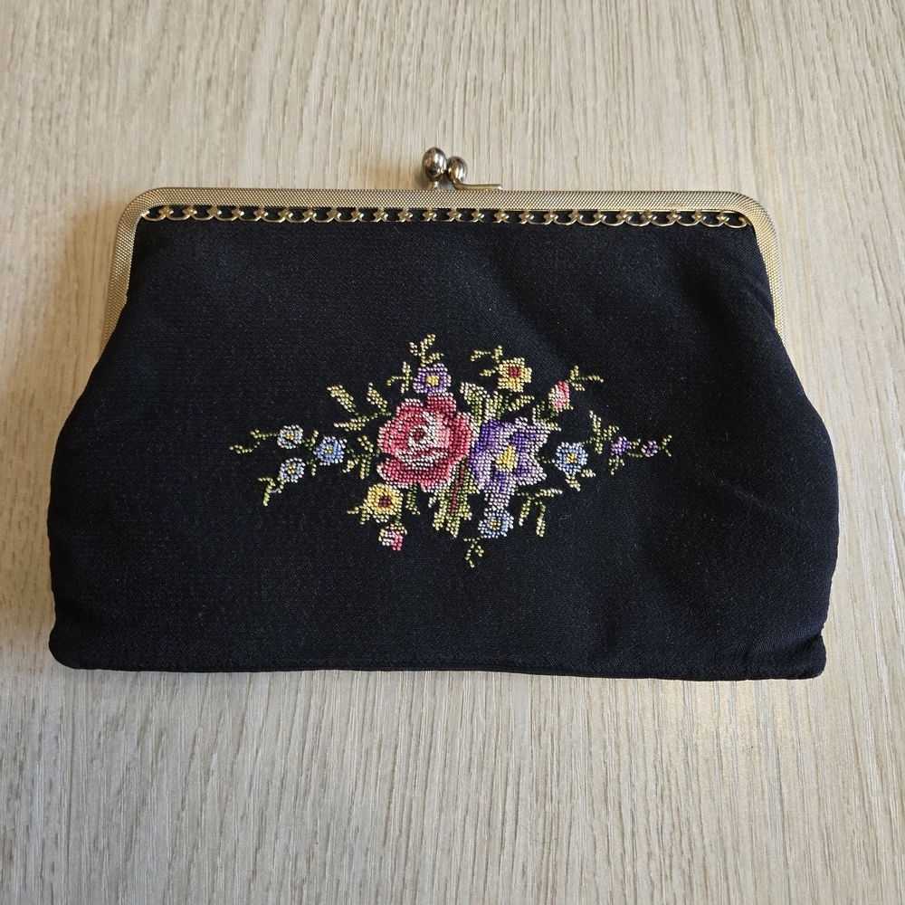 Vintage Black Floral Embroidered Clutch